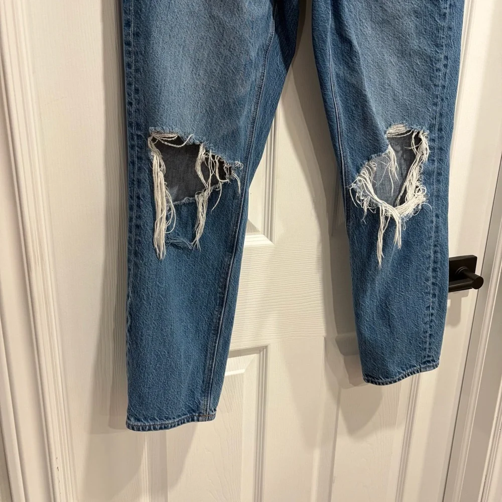 2/$25 American Eagle Outfitters Highest Rise Mom Jean Cotton Regular Distressed - Picture 3 of 8